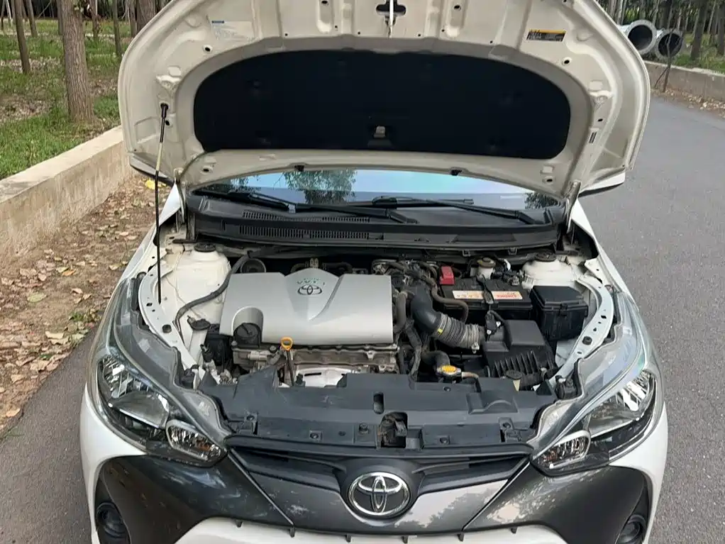 Toyota Yaris L 2016 — фото 17