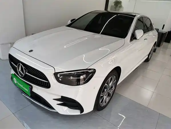 Mercedes-Benz E-Class 2022