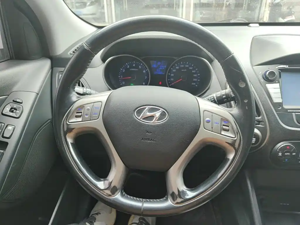 Hyundai ix35 2016 — фото 11