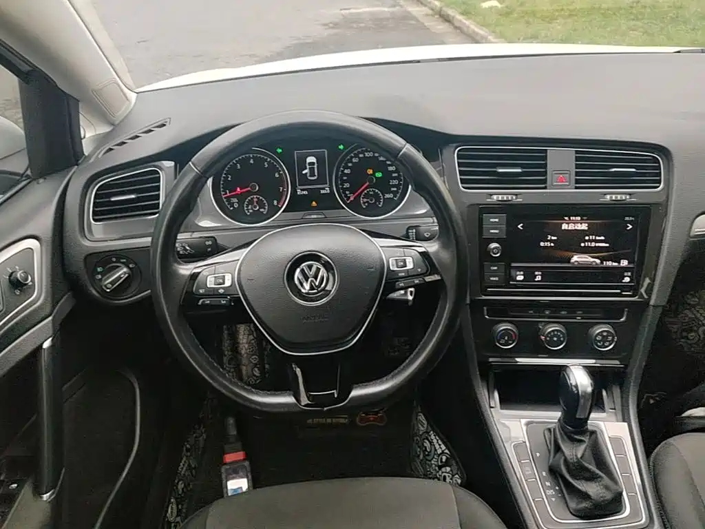 Volkswagen Golf 2019 — фото 11