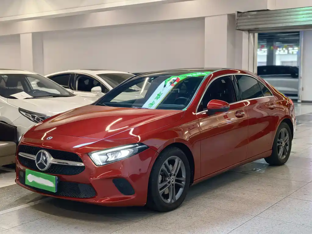 Mercedes-Benz A-Class 2019 — фото 1