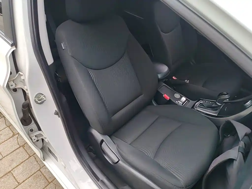 Hyundai Elantra Langdong 2016 — фото 25