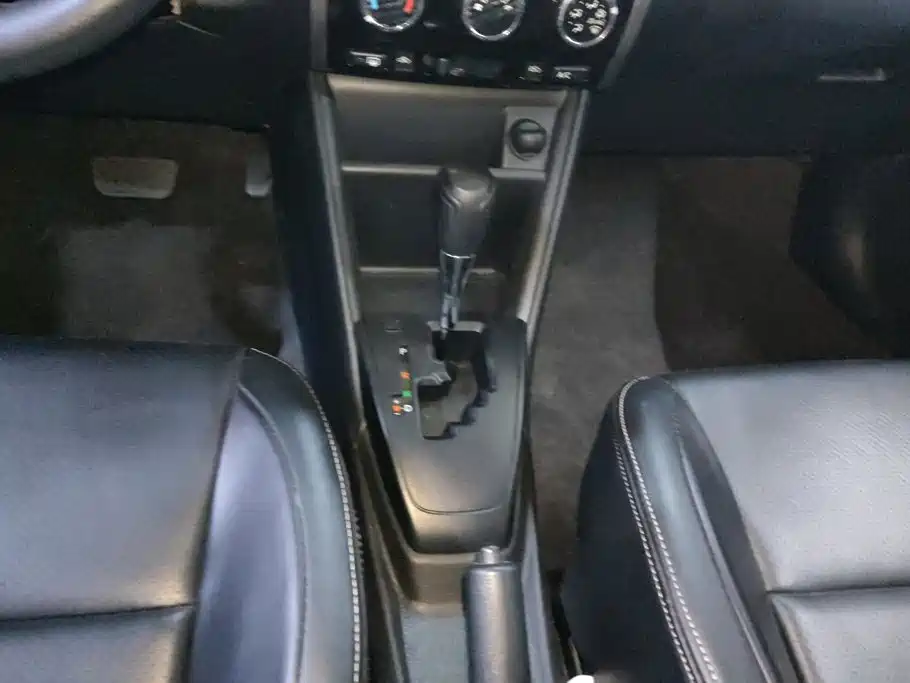 Toyota Yaris L 2021 — фото 16