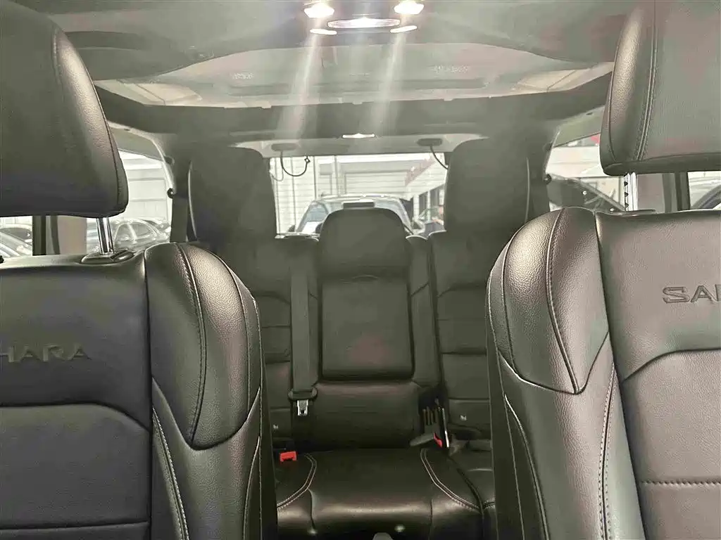 Jeep Wrangler 2020 — фото 9