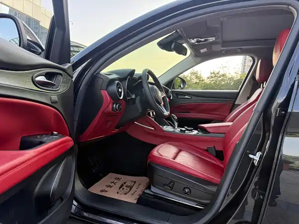 Alfa Romeo Stelvio 2019