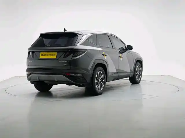 Hyundai Tucson 2022 — фото 2