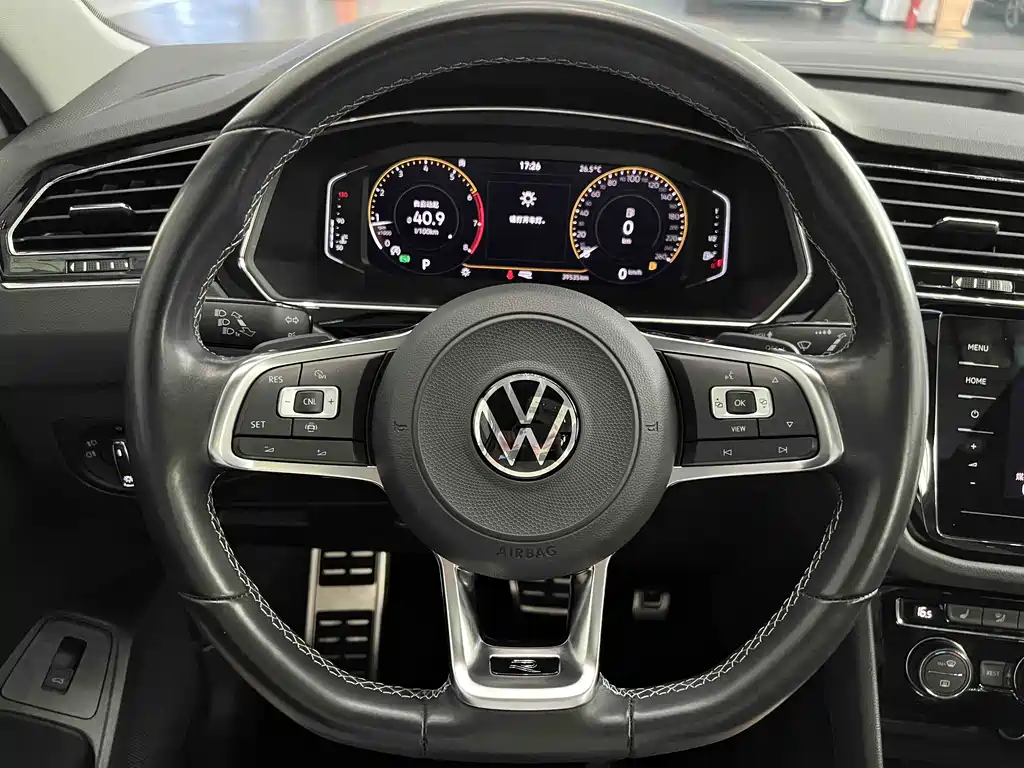 Volkswagen Tiguan L 2021 — фото 15