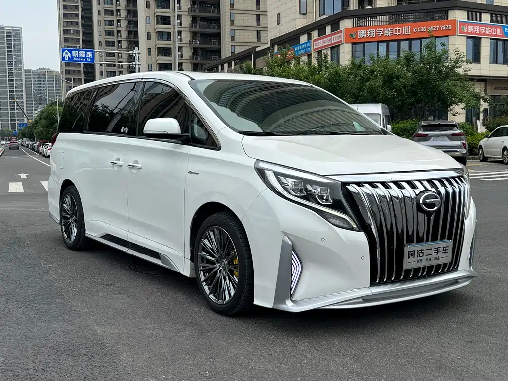 GAC Motor Trumpchi M8 2020 — фото 3