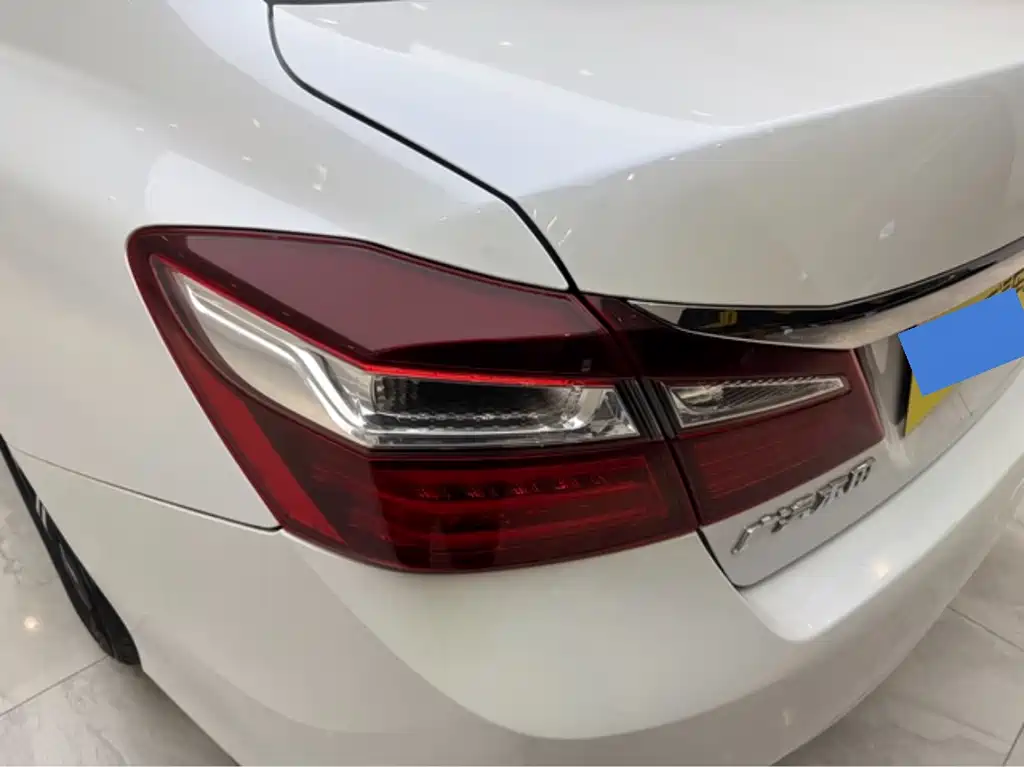 Honda Accord 2018 — фото 18
