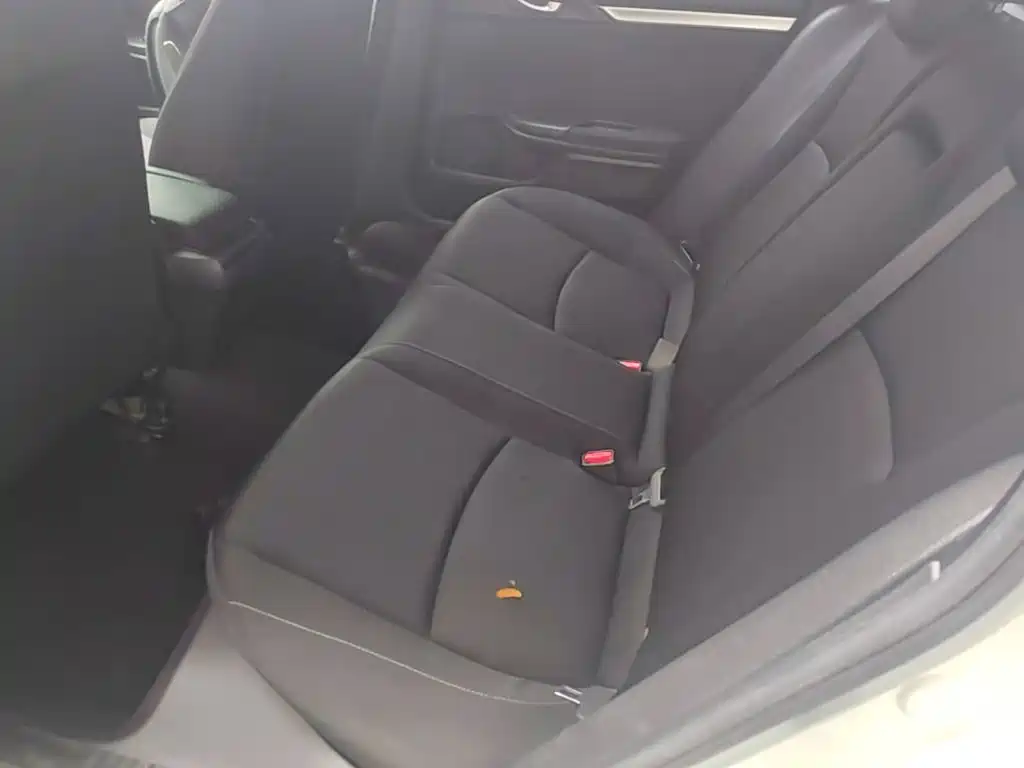 Honda Civic 2019 — фото 17