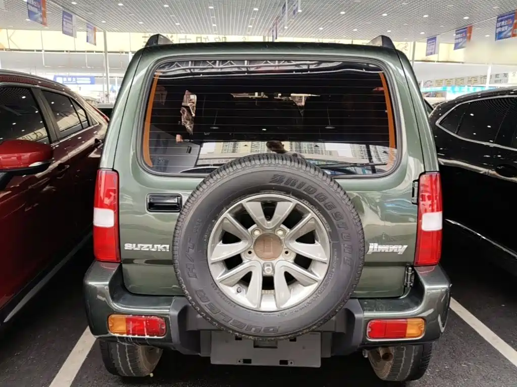 Suzuki Jimny 2018 — фото 6