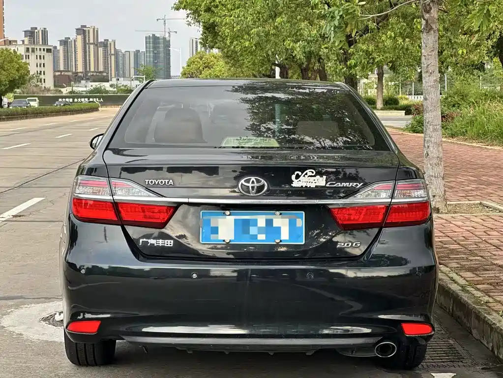Toyota Camry 2017 — фото 9