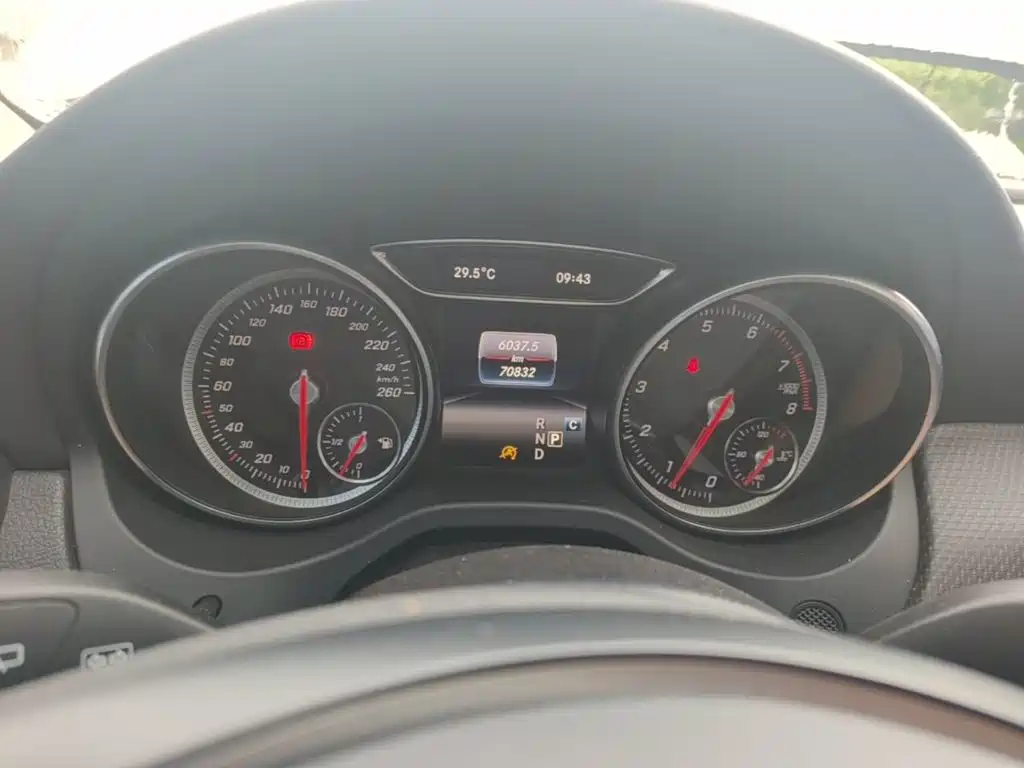 Mercedes-Benz GLA 2018 — фото 12