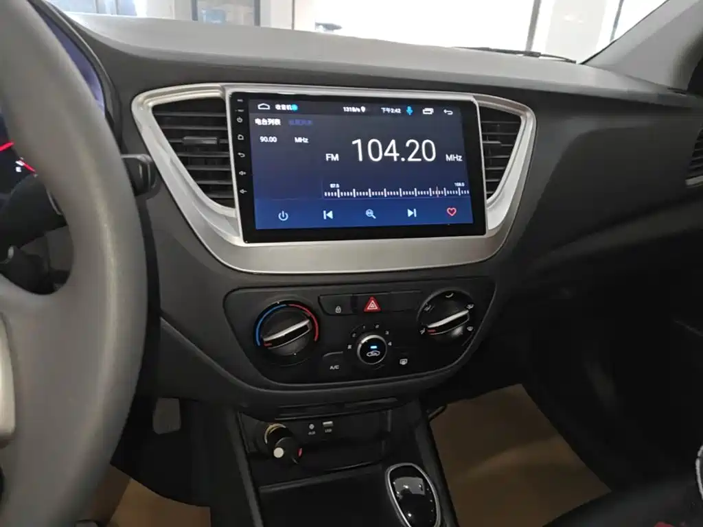 Hyundai Verna 2019 — фото 13