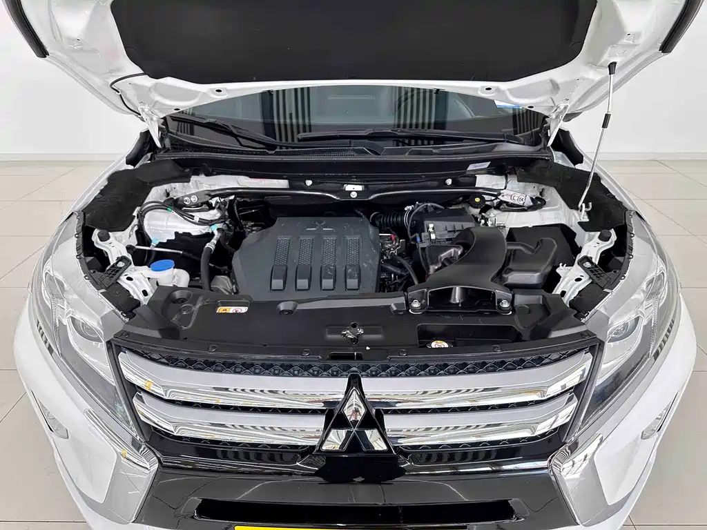 Mitsubishi Eclipse Cross 2019 — фото 7