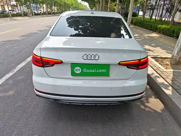 Audi A4L 2019