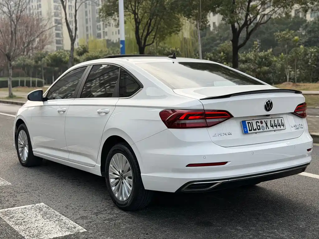 Volkswagen Lavida 2021 — фото 23