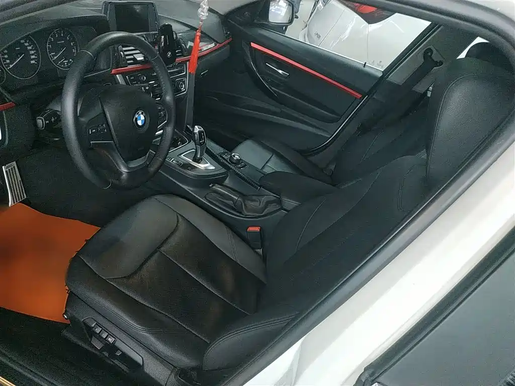 BMW 3 Series 2015 — фото 11