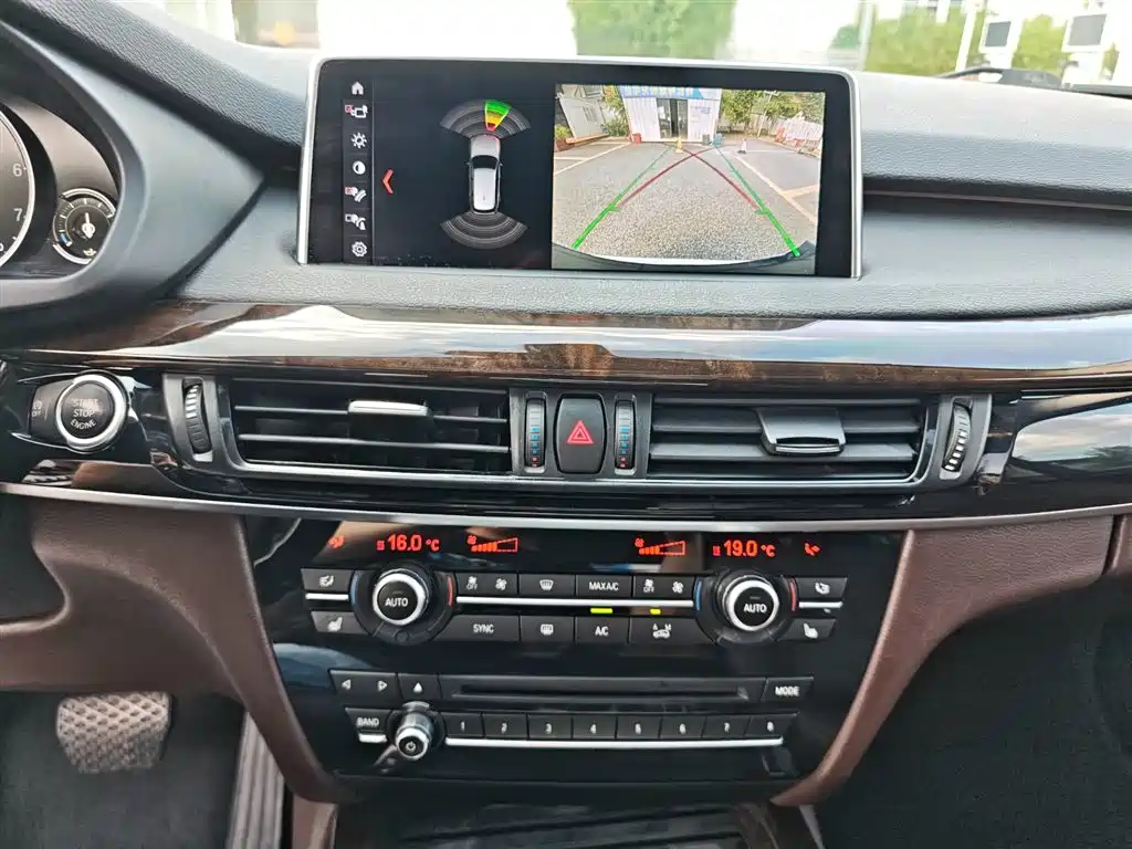 BMW X5 2018 — фото 15