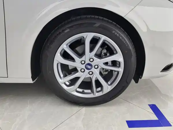 Ford Mondeo 2023