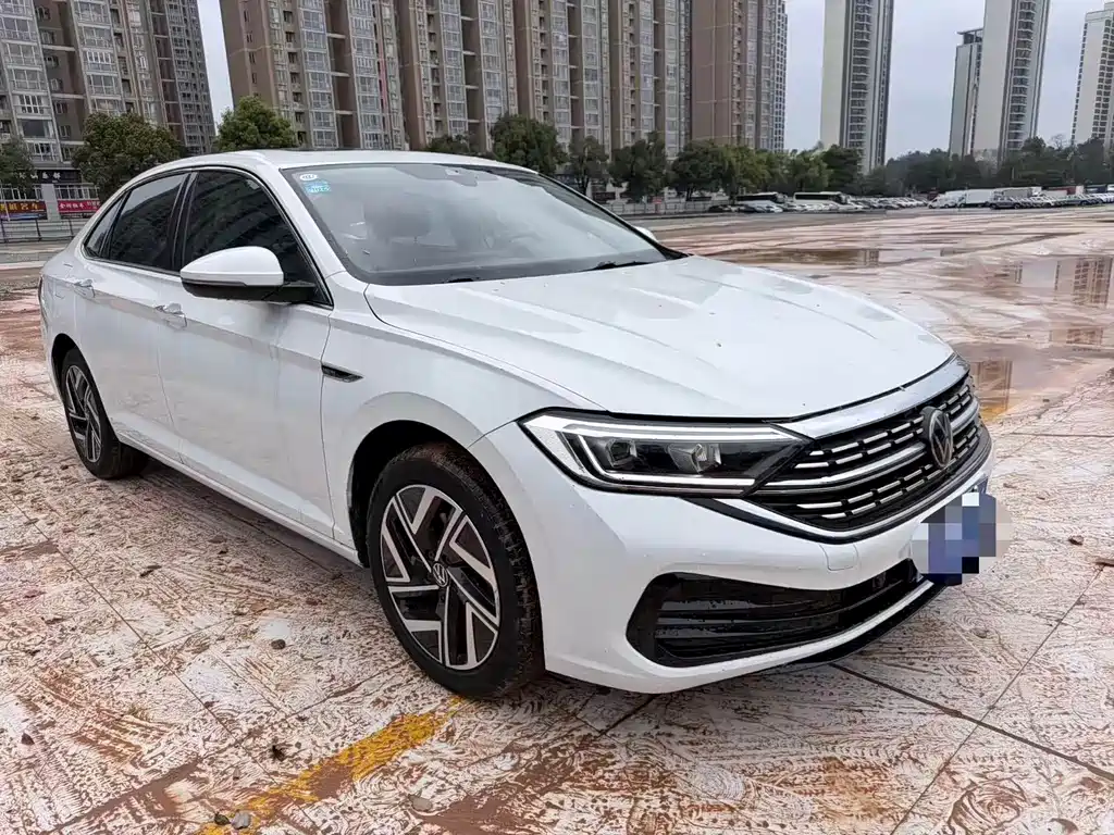 Volkswagen Sagitar 2021