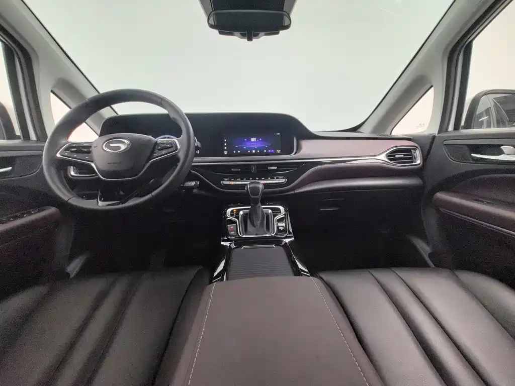 GAC Trumpchi M6 2023 — фото 5