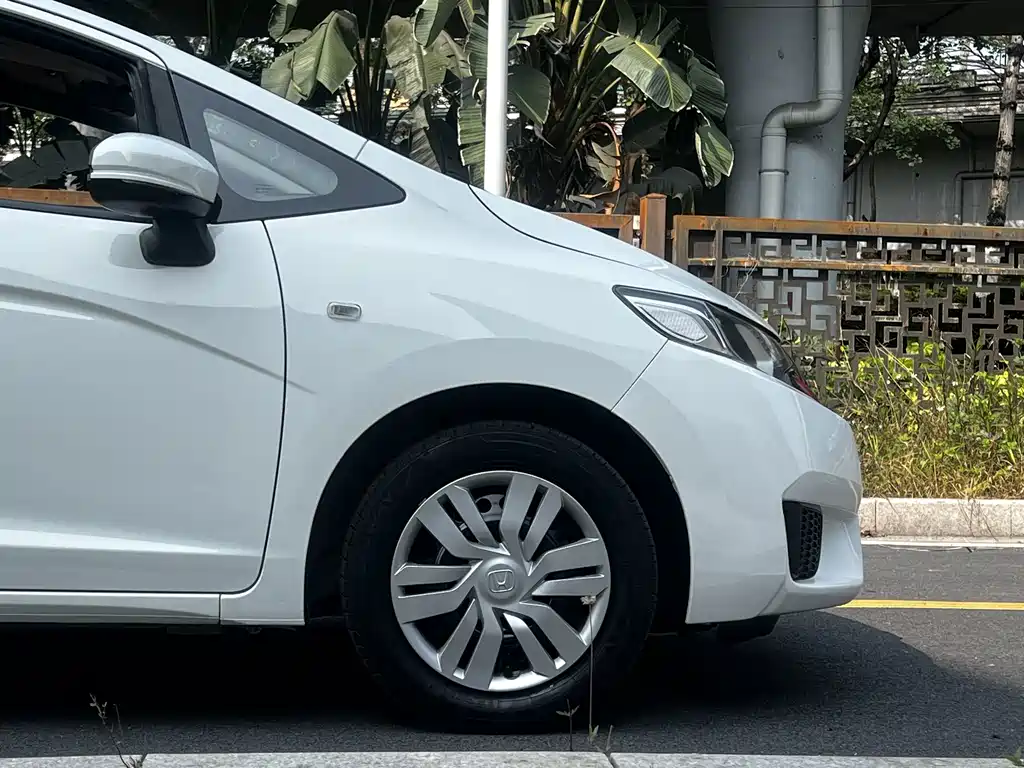 Honda Fit 2016 — фото 10