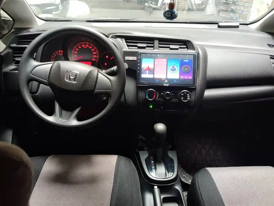 Honda Fit 2018 — фото 12