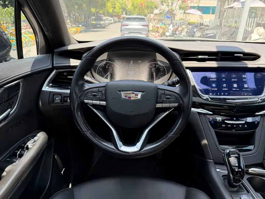 Cadillac XT6 2021 — фото 14