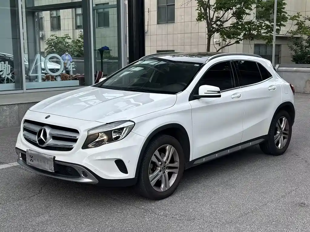 Mercedes-Benz GLA 2017 — фото 1