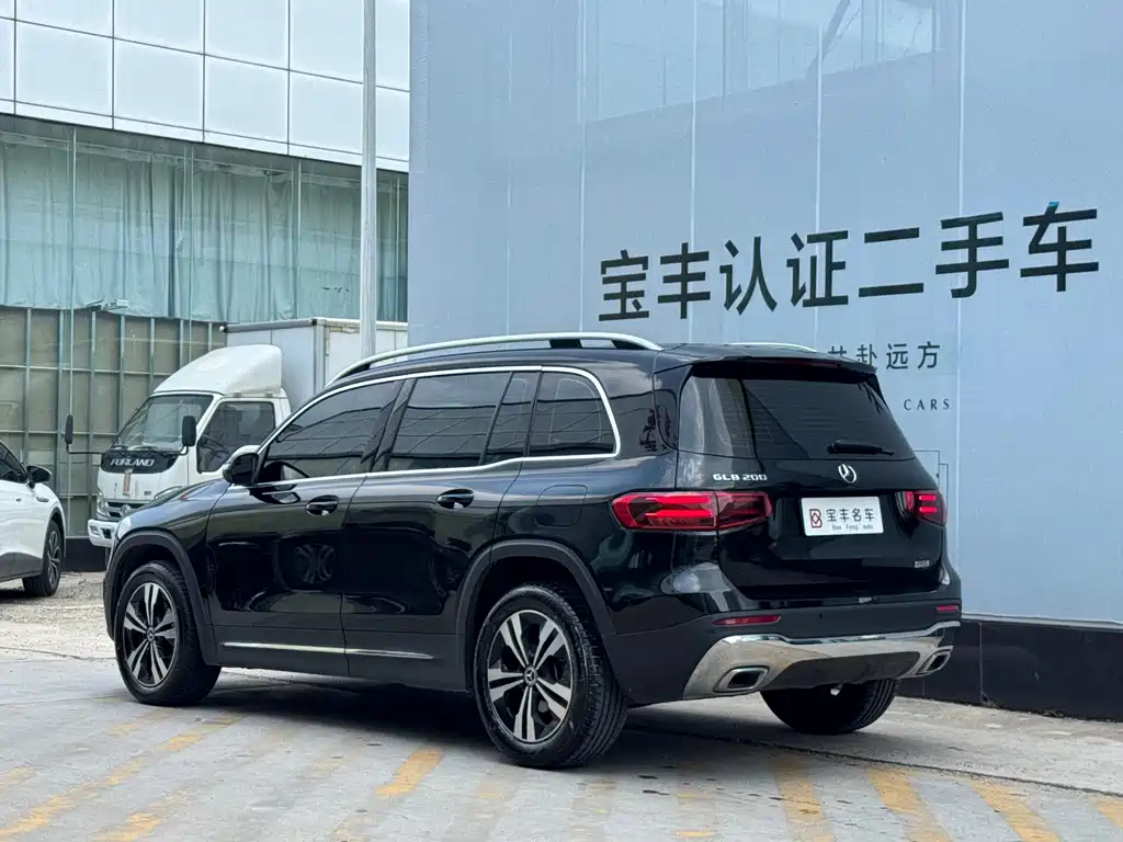 Mercedes-Benz GLB 2023 — фото 10