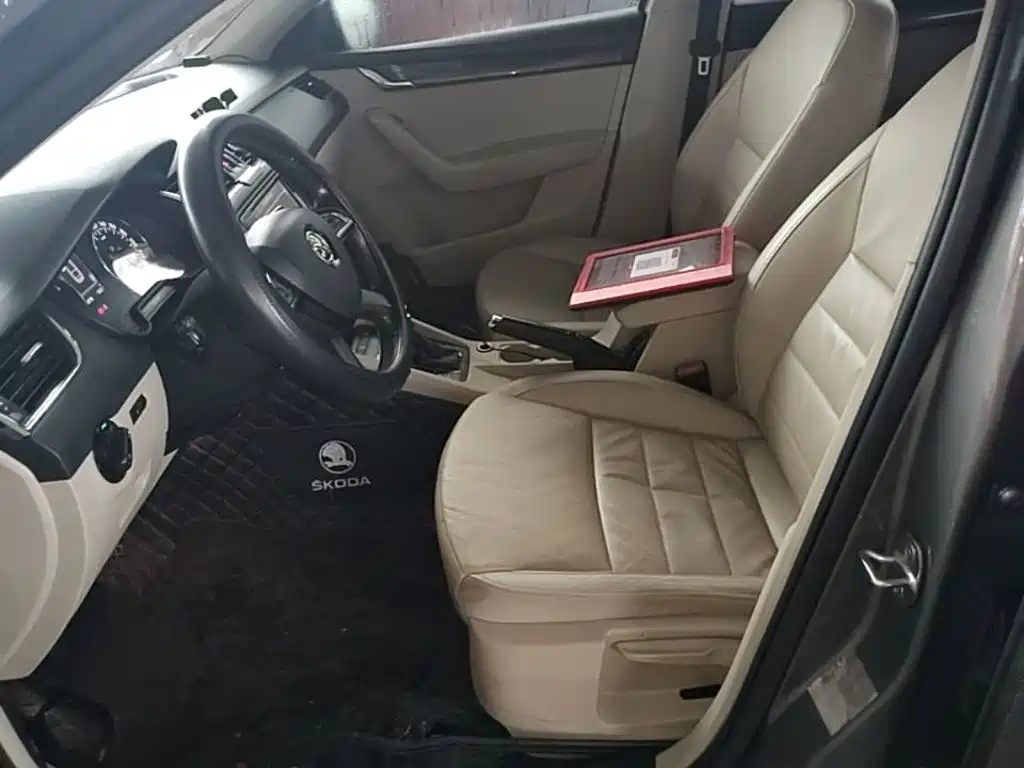 Skoda Octavia 2016 — фото 15