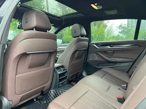 BMW 5 Series 2020