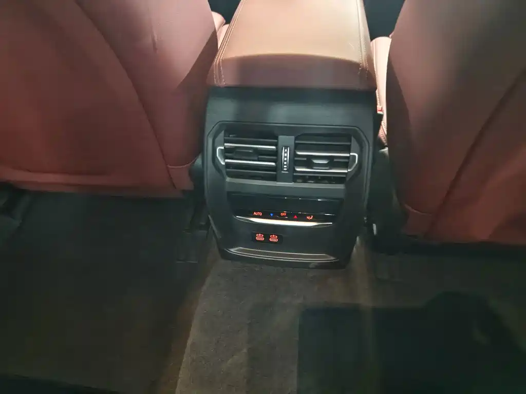 BMW i3 2025 — фото 14