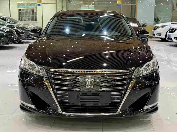 Toyota Crown 2019