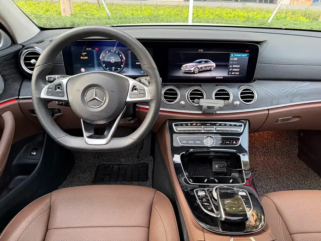 Mercedes-Benz E-Class 2016 — фото 10