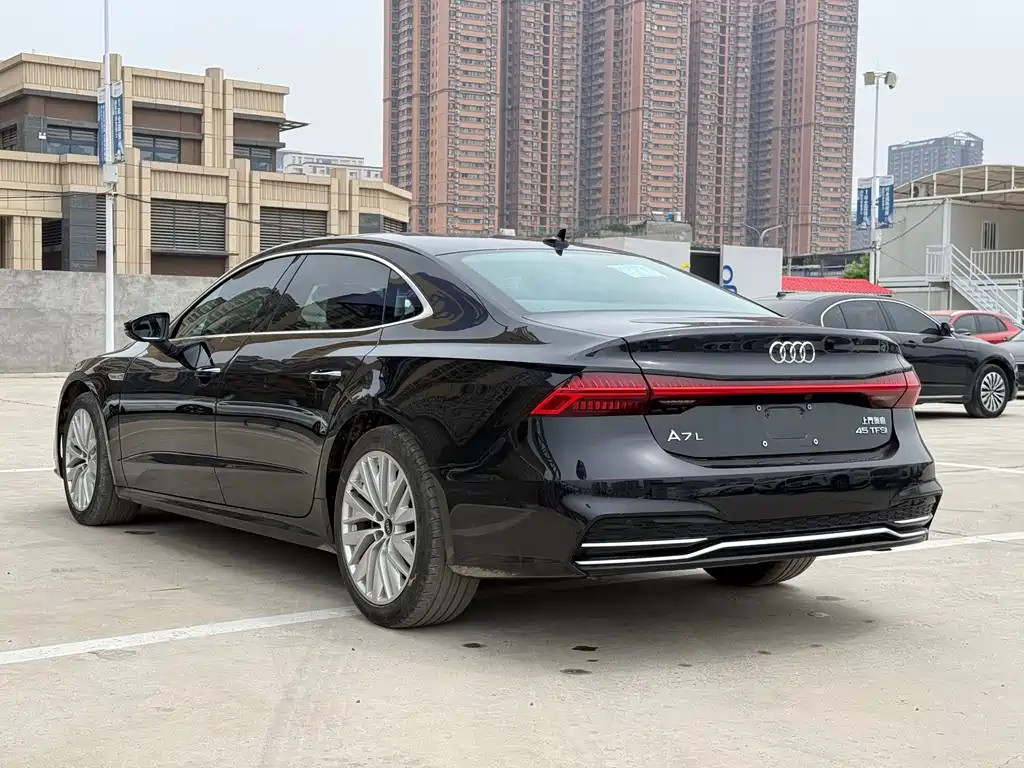 Audi A7L 2023 — фото 4