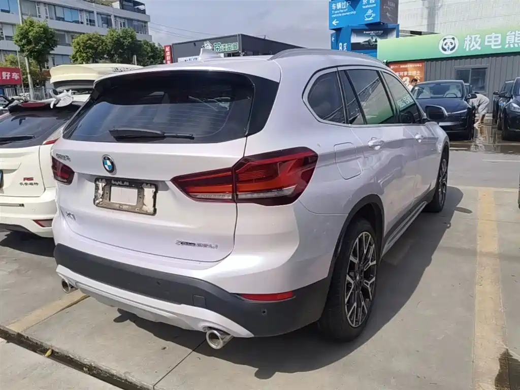 BMW X1 2022 — фото 5