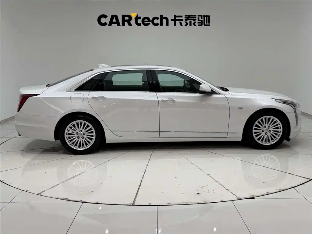 Cadillac CT6 2023 — фото 12