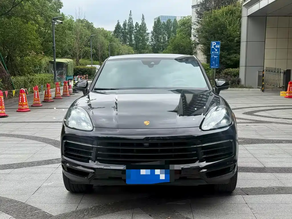 Porsche Cayenne 2021 — фото 2