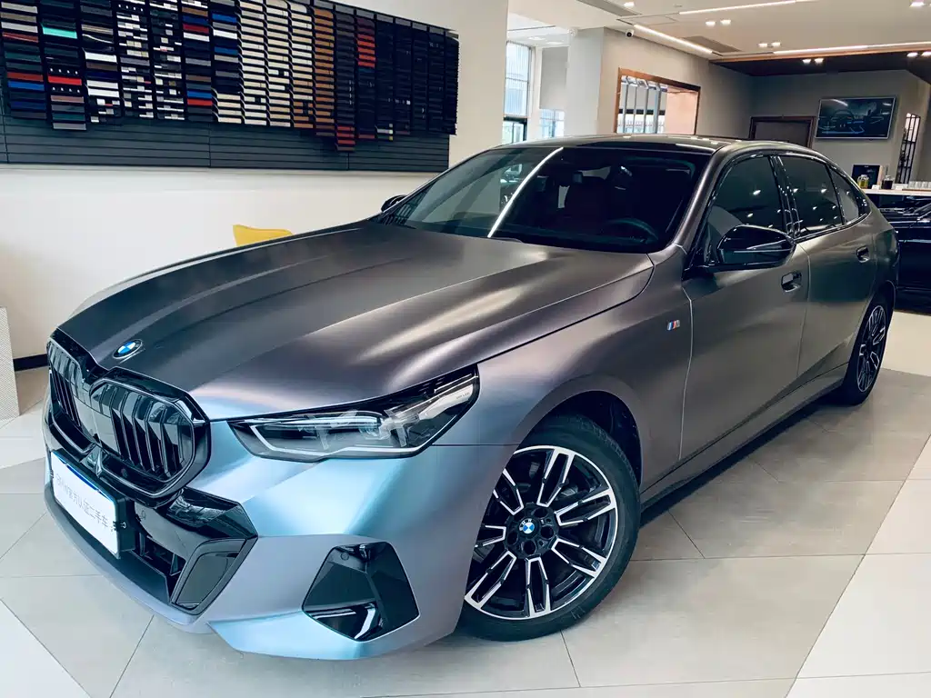 BMW 5 Series 2025
