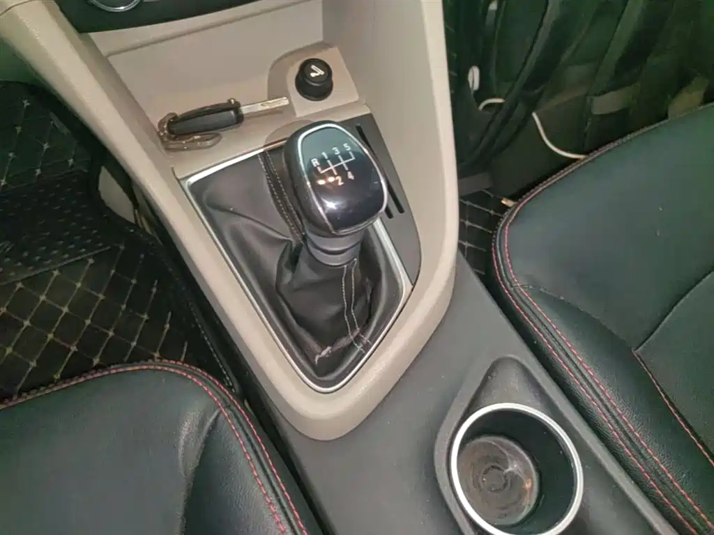 Buick Excelle 2017 — фото 14