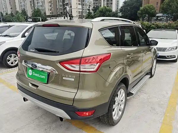 Ford Kuga 2015
