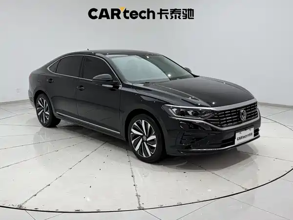 Volkswagen Passat 2024