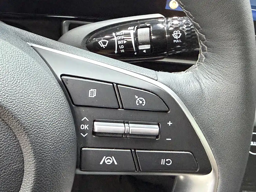 Hyundai Elantra 2023 — фото 13