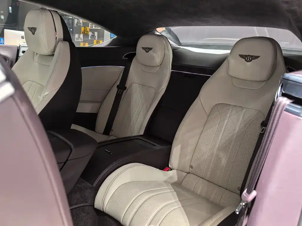 Bentley Continental 2021 — фото 10