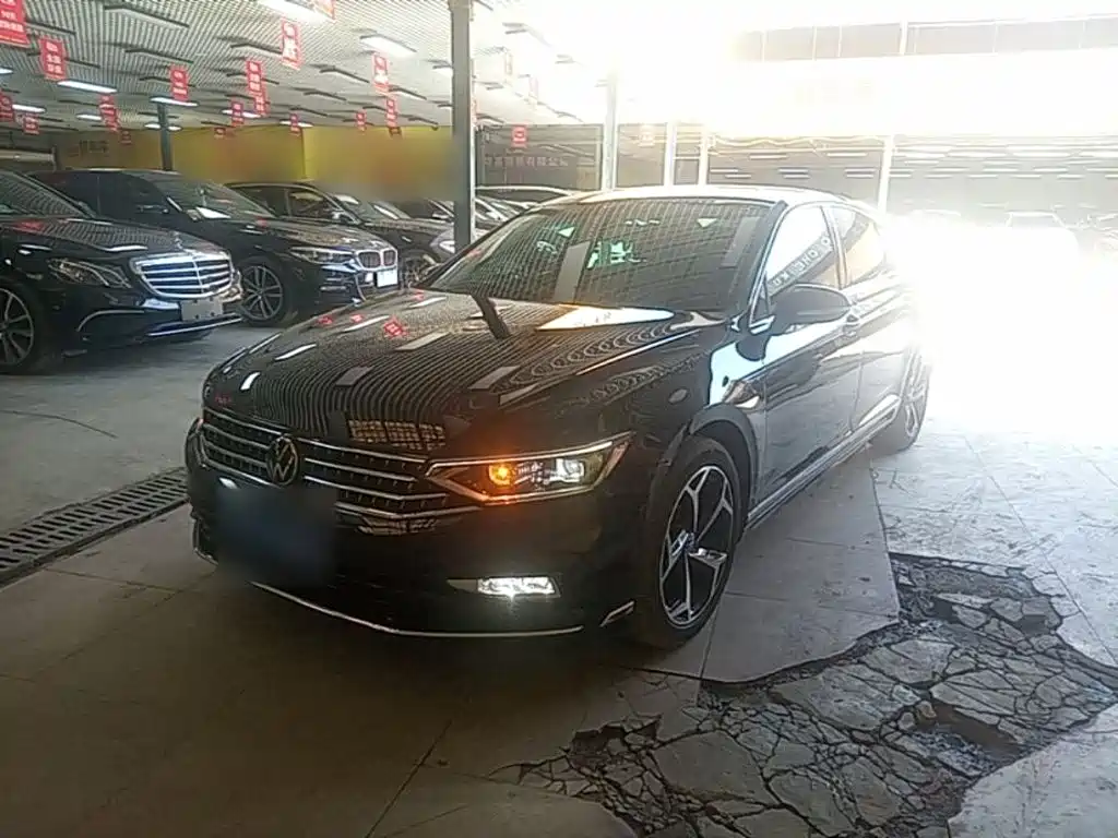 Volkswagen Magotan 2024