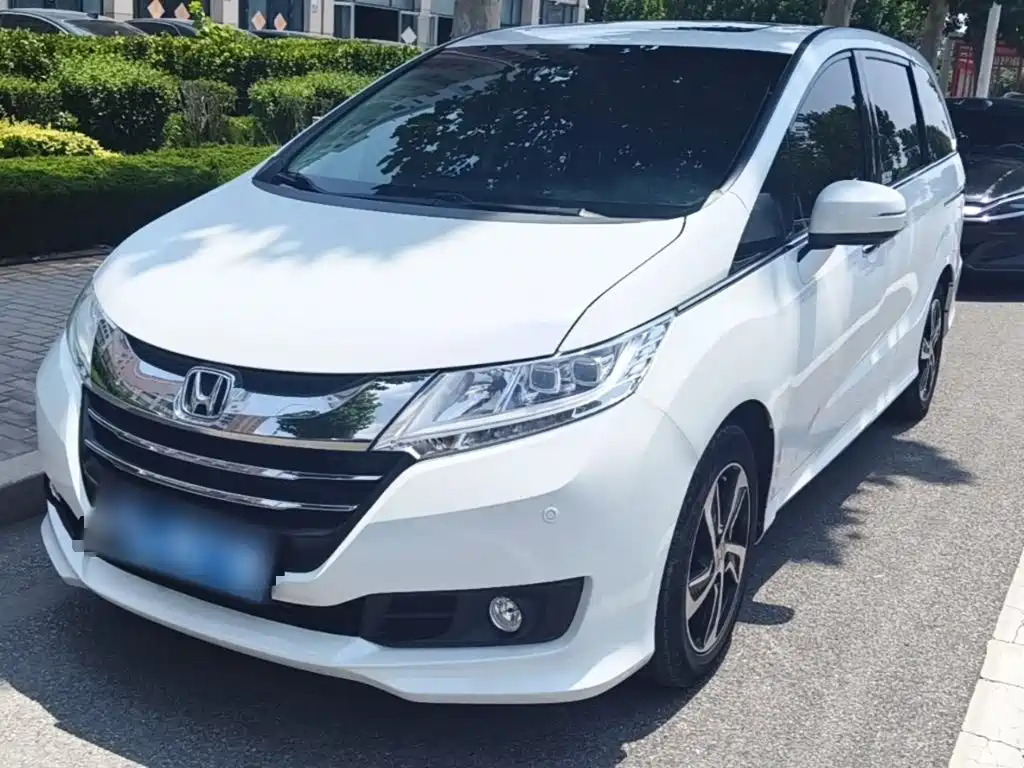 Honda Odyssey 2017 — фото 1