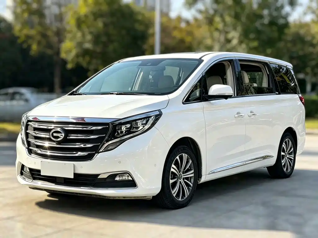 GAC Trumpchi M8 2018 — фото 1