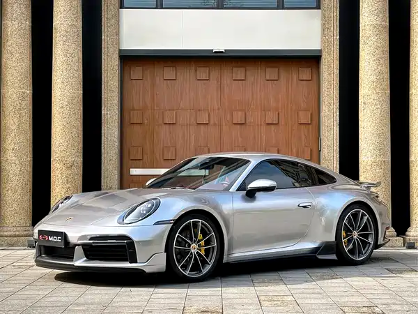 Porsche 911 2023